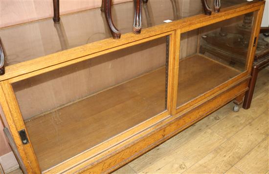 A shop display cabinet, W.148cm